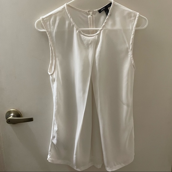 MNG Suit Sleeveless Blouse - Picture 2 of 4